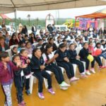 Festeja Maki con posada y regalos a niños de casas hogar