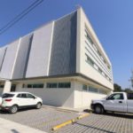 Recorre Magdalena Peraza construcción del hospital del ICEST en la colonia Enrique Cárdenas