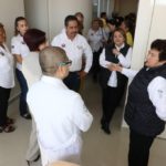 Recorre Magdalena Peraza construcción del hospital del ICEST en la colonia Enrique Cárdenas