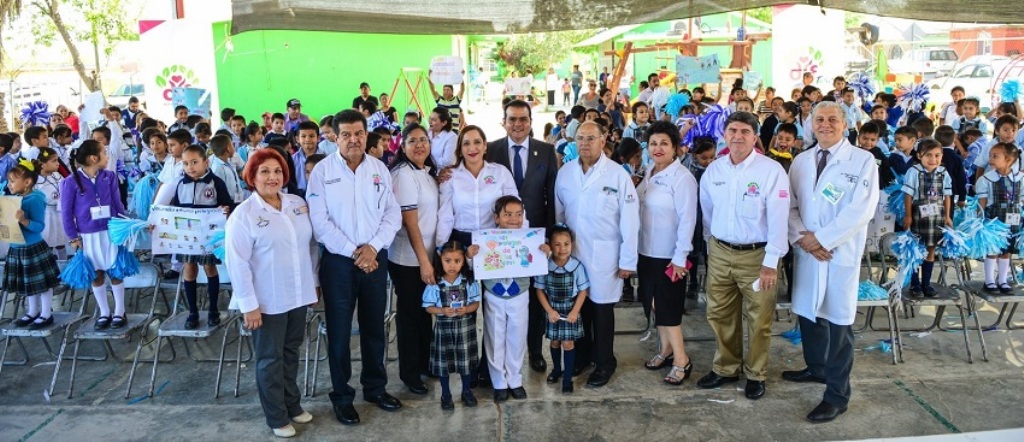 Da inicio alcalde y presidenta del DIF a la semana de vacunación