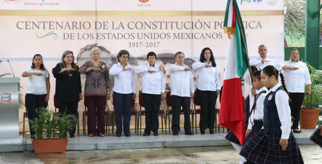 Alcaldesa encabeza ceremonia del Centenario de la Constitución Mexicana en la Escuela 5 de febrero