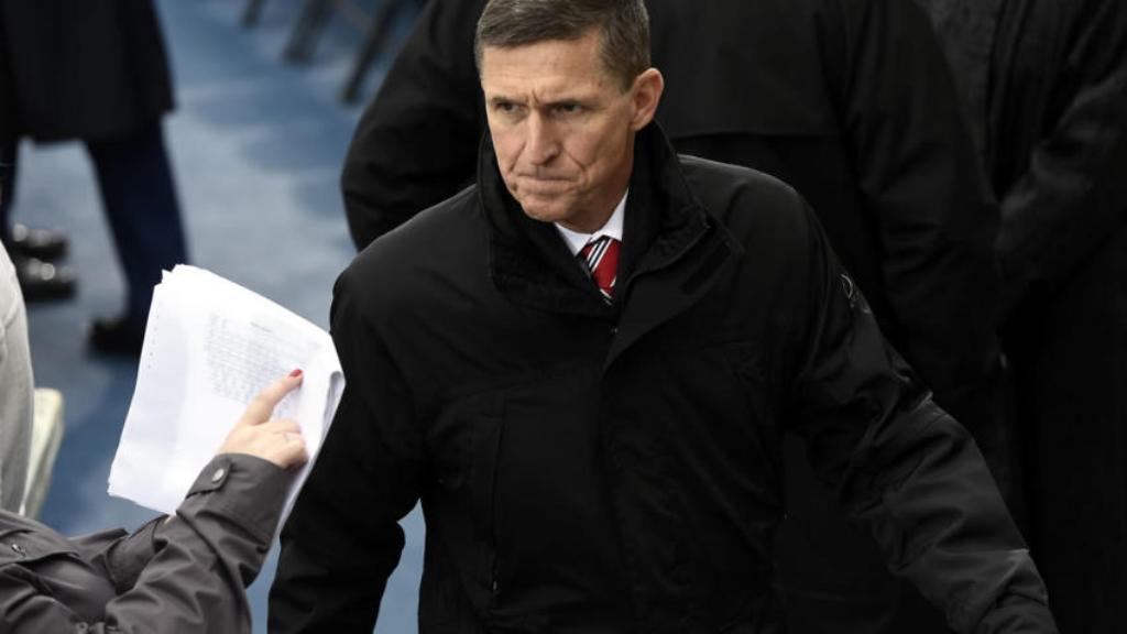 Michael Flynn renuncia como asesor de seguridad nacional de Trump