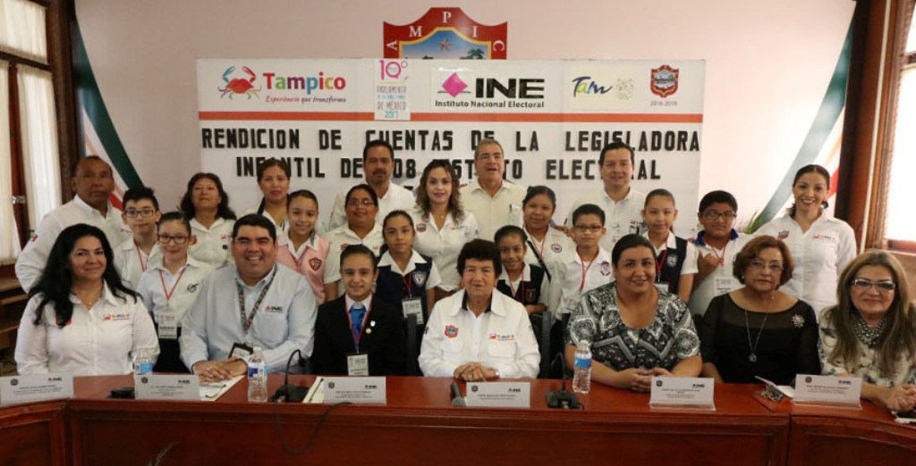 Alcaldesa presencia rendición de cuentas de la Legisladora Infantil del 08 Distrito Electoral de Tamaulipas Alcaldesa presencia rendición de cuentas de la Legisladora Infantil del 08 Distrito Electoral de Tamaulipas