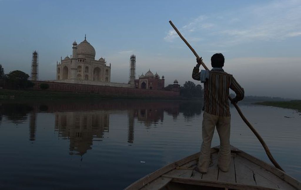 Refuerzan seguridad del Taj Mahal; temen atentado
