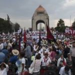 AMLO pide a EU no interferir en los comicios de 2018