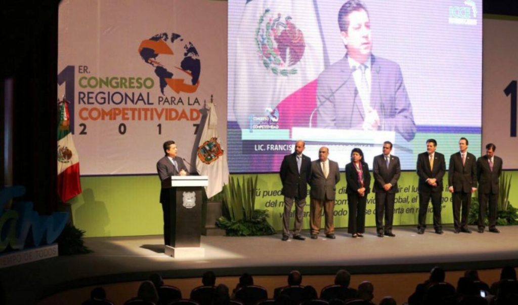 Inaugura gobernador congreso de competitividad