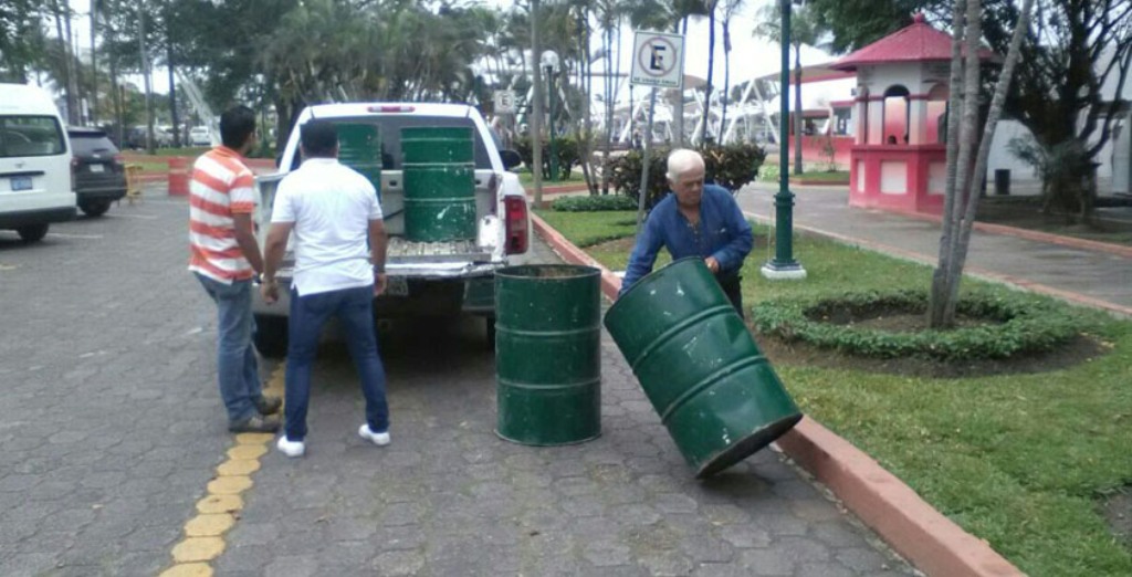 Servicios Públicos de Tampico mantiene limpios los diferentes sitios turísticos de la ciudad Servicios Públicos de Tampico mantiene limpios los diferentes sitios turísticos de la ciudad