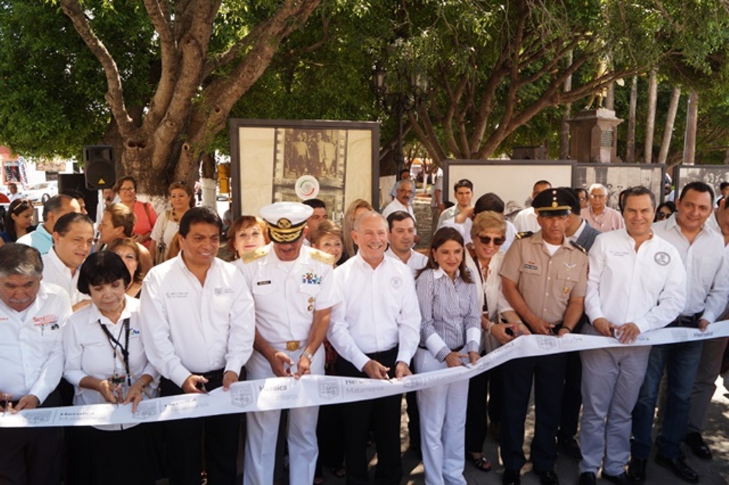 Exposición fotográfica “Rumbo a la Constitución de 1917” inaugurada por Jesús de la Garza Exposición fotográfica “Rumbo a la Constitución de 1917” inaugurada por Jesús de la Garza