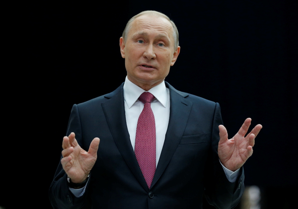 Putin ofrece asilo al ex director de la FBI