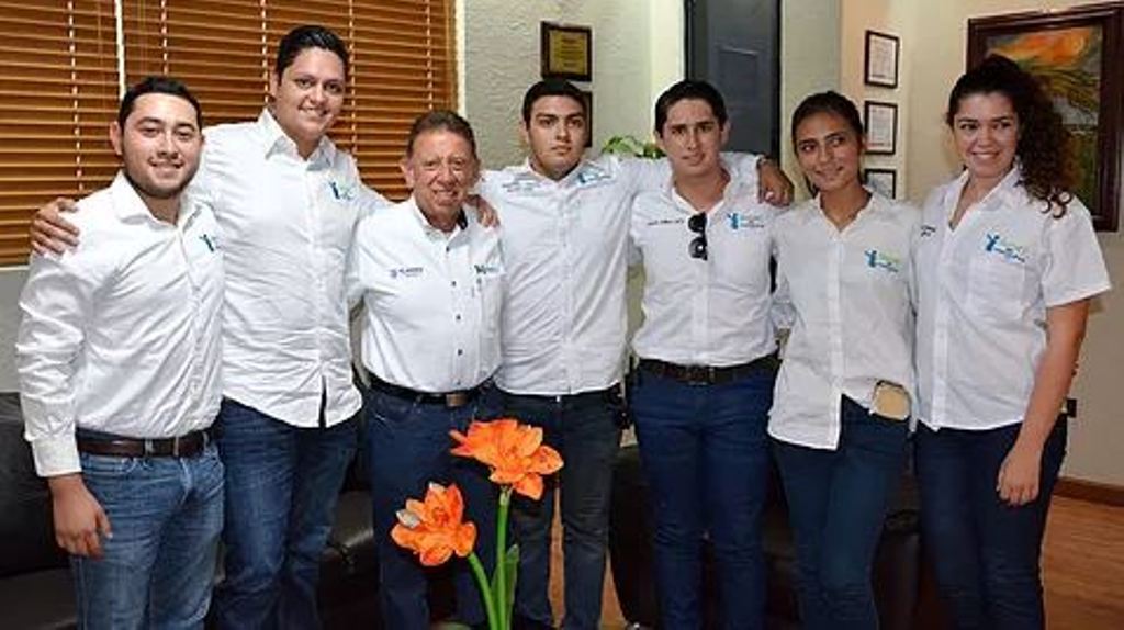 Jóvenes Tamaulipas presentan al alcalde Leal Guerra proyecto de limpieza de calles con barredora mecánica