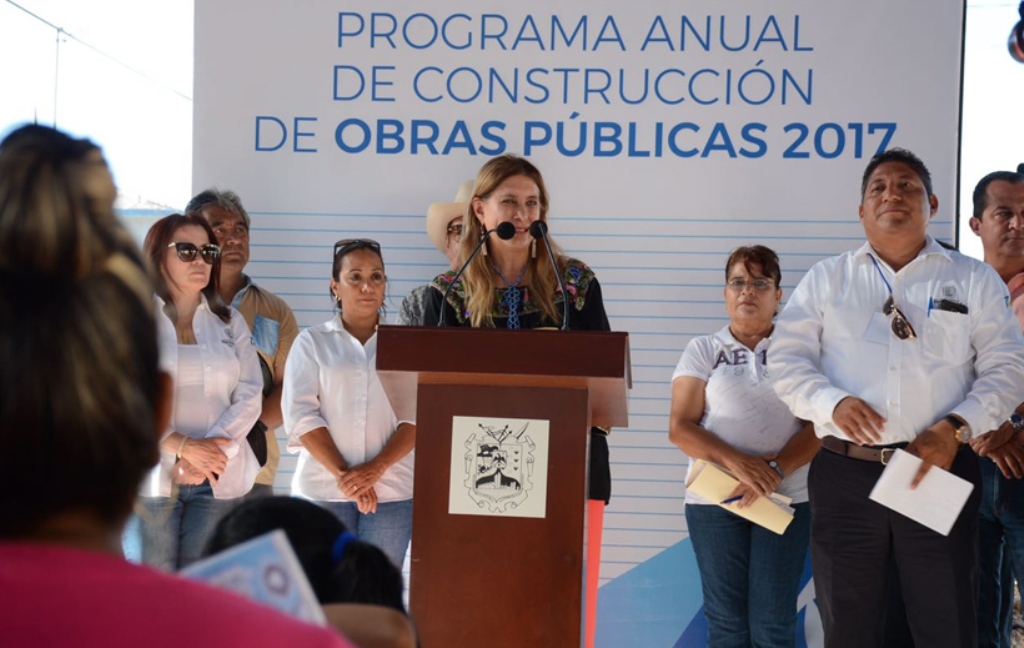 Pavimentará gobierno de Maki la calle 20 de noviembre en fraccionamiento Reynosa
