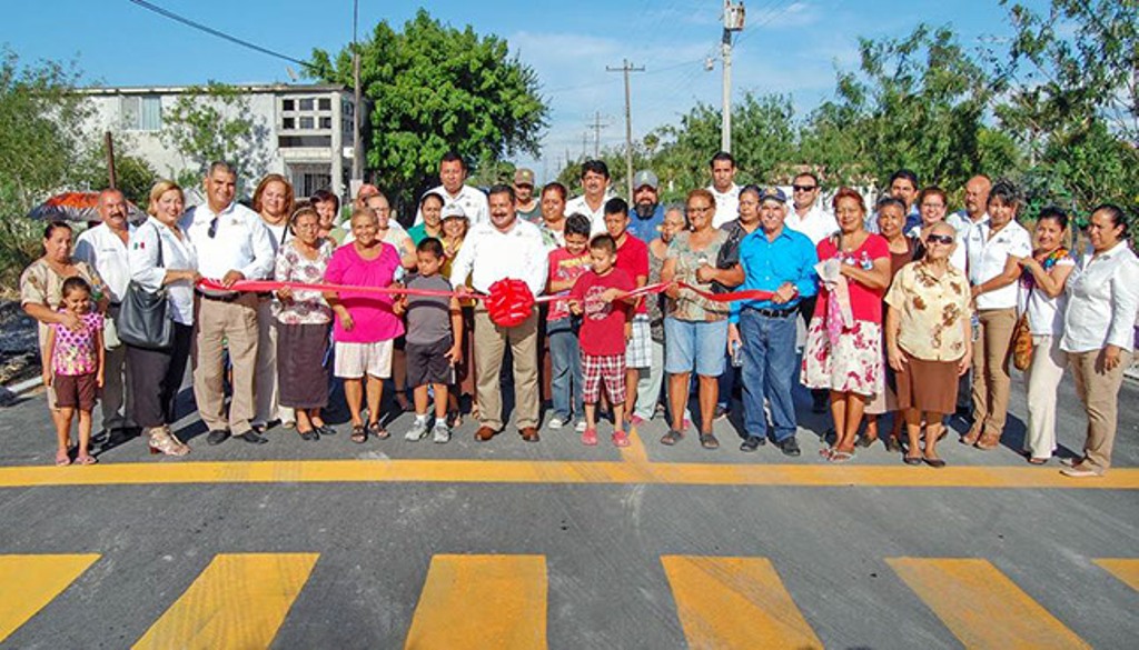 Inaugura alcalde de Valle Hermoso pavimentación de la calle Victoria en la colonia Unión