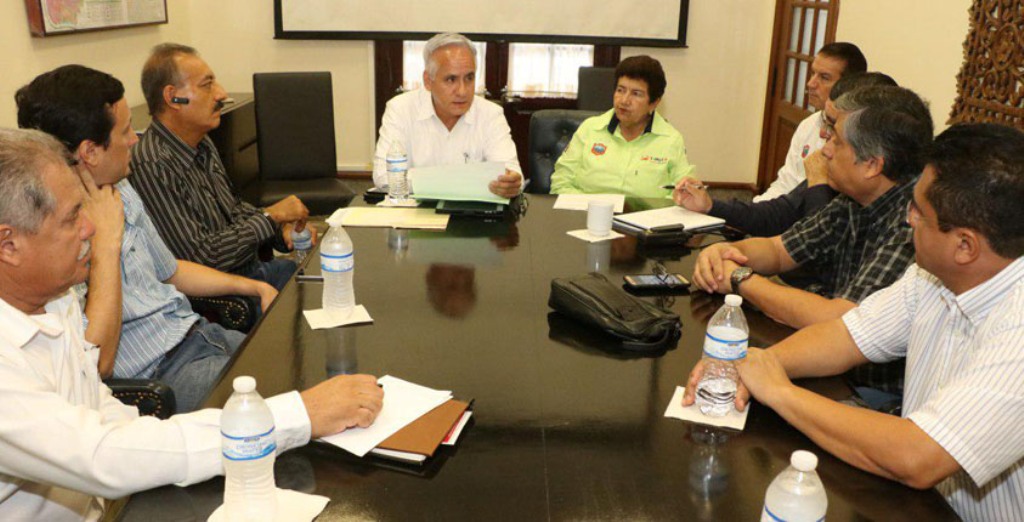 Se coordina Ayuntamiento de Tampico con CFE e iniciativa privada para mantenimiento de red eléctrica de la zona centro