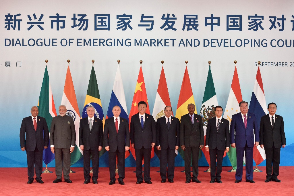 China aboga por nueva economía mundial, durante reunión de BRICS