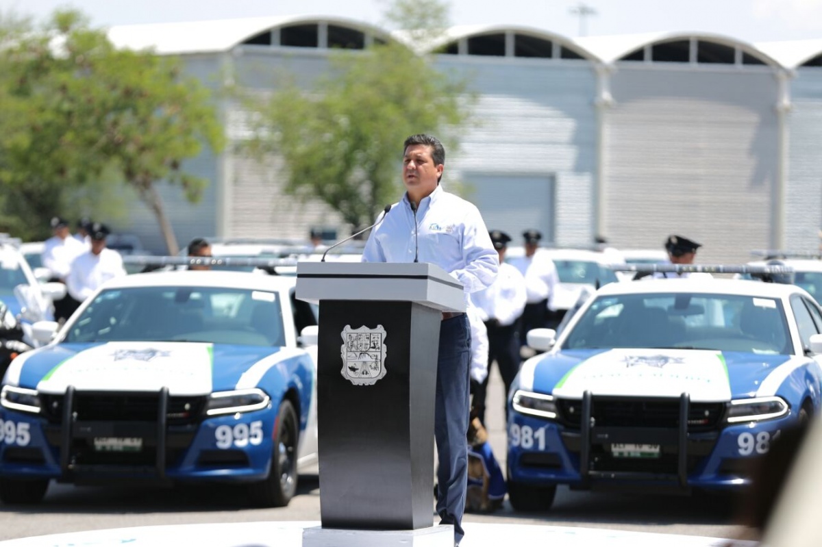 Gobernador pone en marcha la nueva policía estatal de auxilio carretero