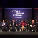 Participa gobernador en mesa de discusión en Texas