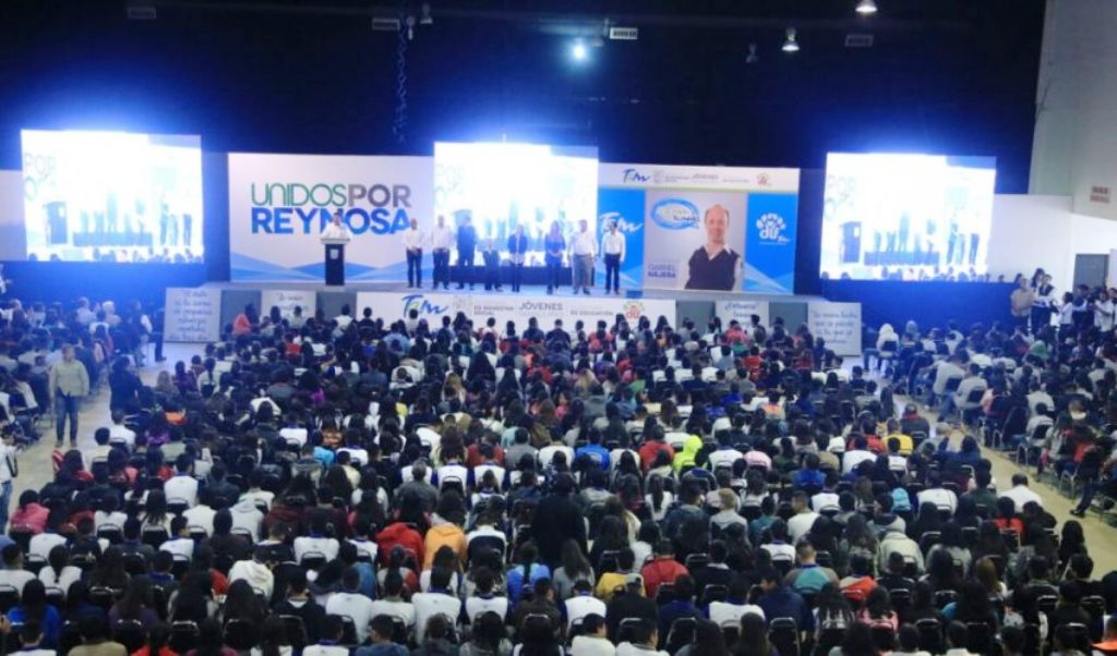 Participan jóvenes en el segundo ciclo de conferencias “Si yo puedo, tú puedes”