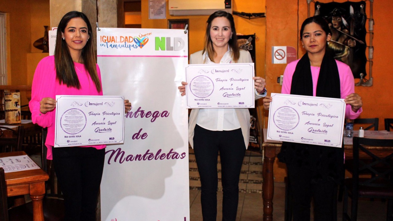 Entregan manteletas con información de los tipos de violencia hacia la mujer Entregan manteletas con información de los tipos de violencia hacia la mujer