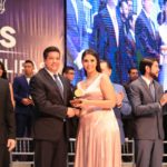 Entrega gobernador premio estatal de la juventud