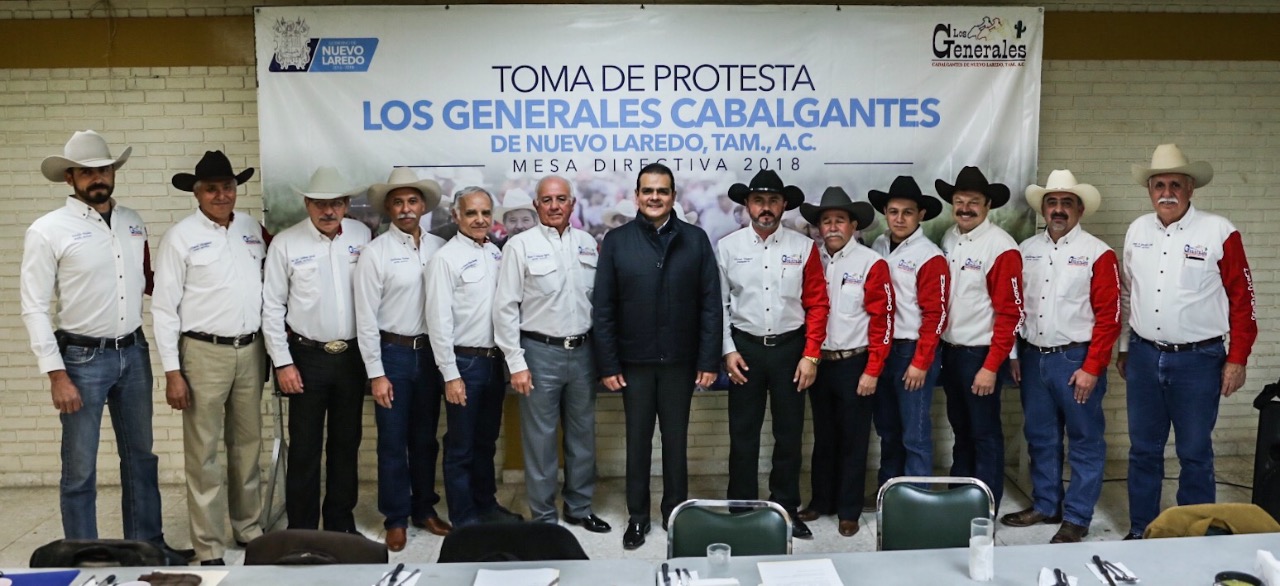 Toma alcalde protesta a mesa directiva de los generales cabalgantes Toma alcalde protesta a mesa directiva de los generales cabalgantes