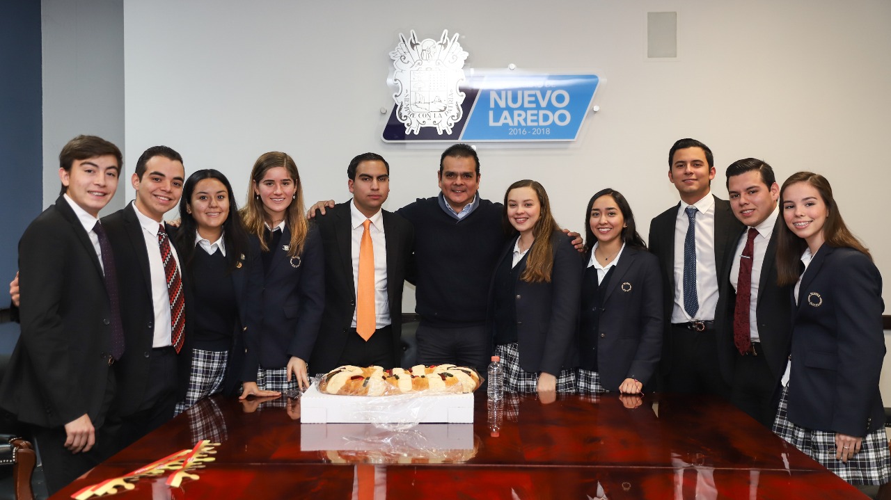 Invitan alumnos del irlandés al alcalde a su V Congreso