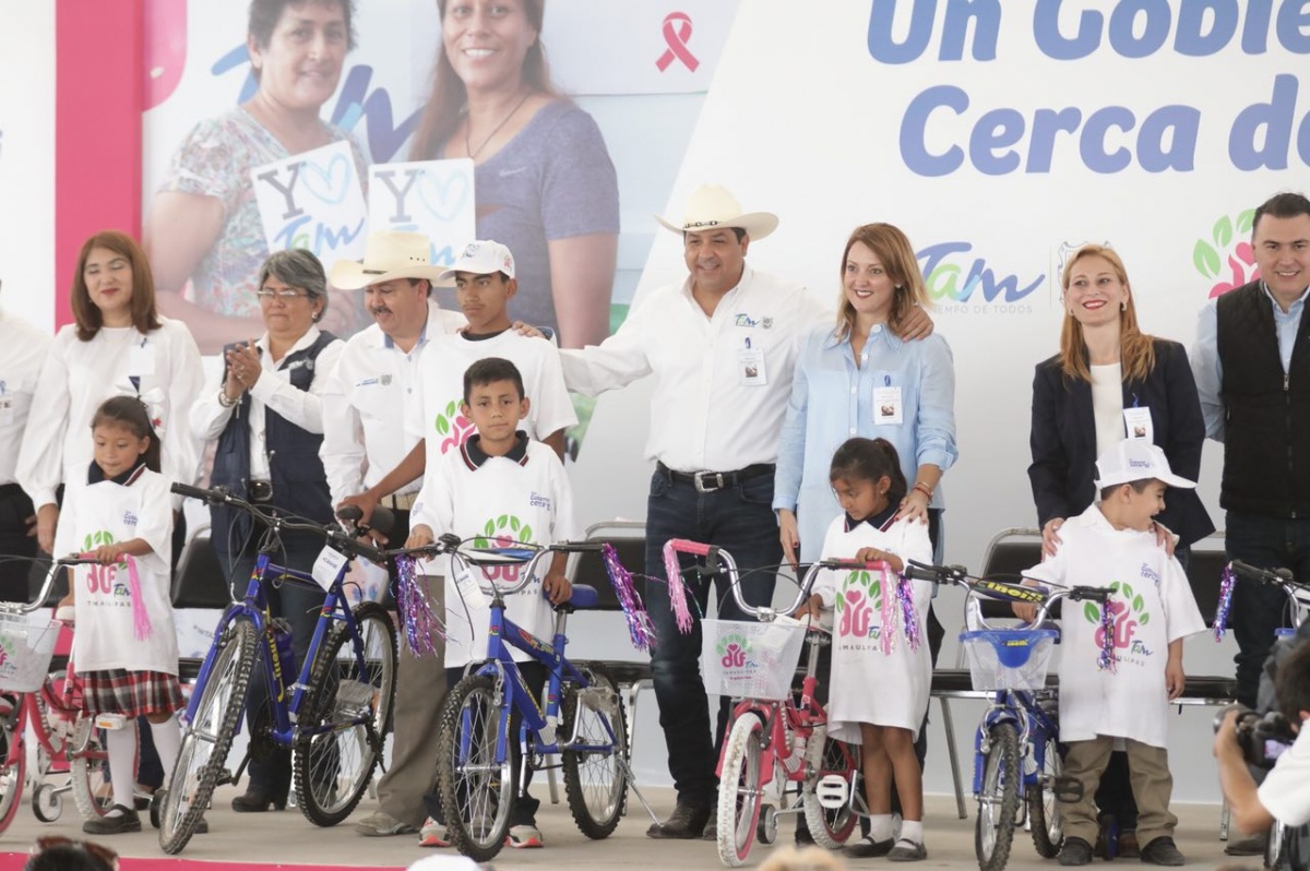Familias de San Fernando reciben apoyos de programas sociales del gobierno y DIF