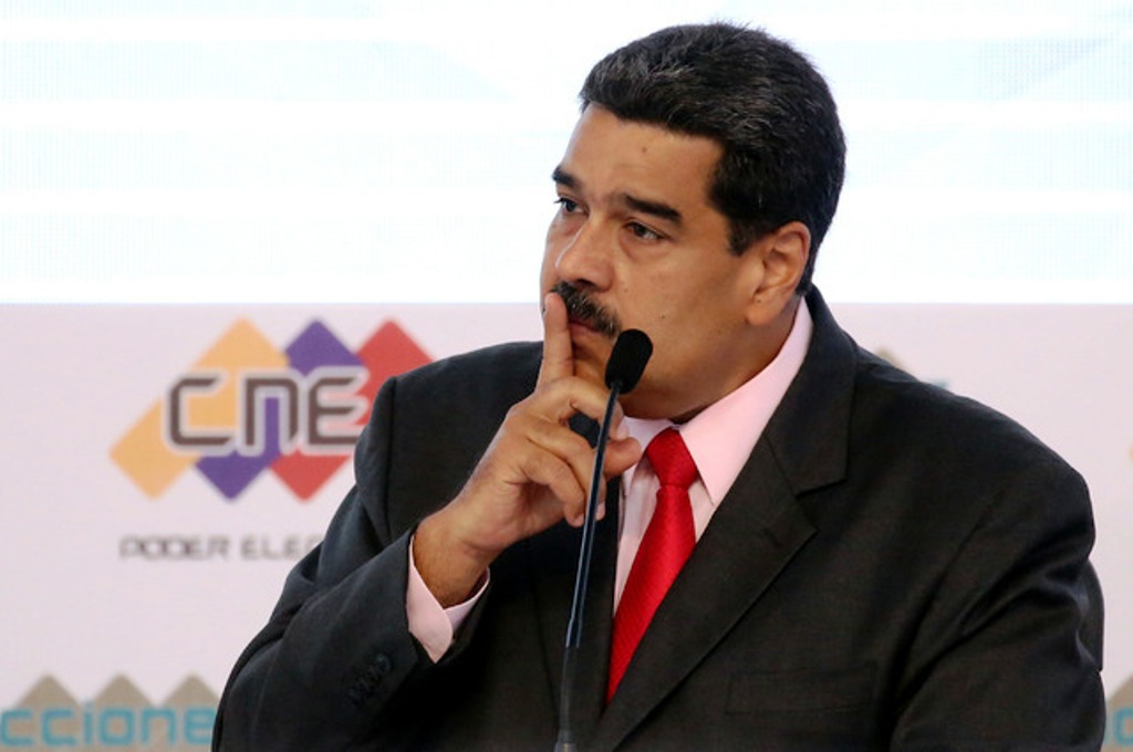 Prohíben a instituciones financieras de México tratos con Venezuela
