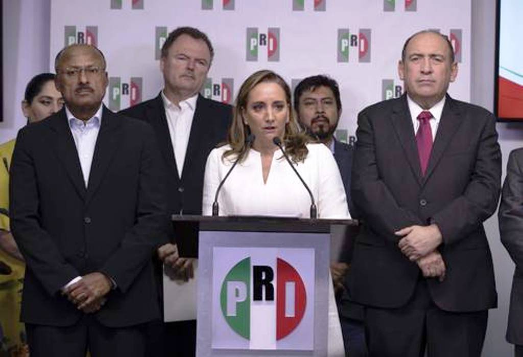 René Juárez renuncia a la presidencia nacional del PRI
