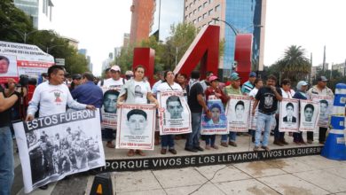 Se compromete equipo de AMLO con familiares de Ayotzinapa