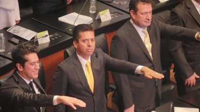 Toño García rinde protesta en la Cámara de Senadores
