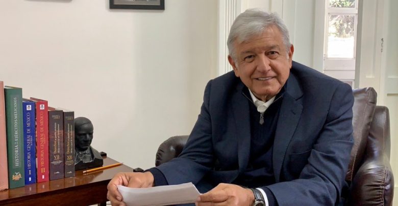 Exhorta López Obrador a crear una constitución moral