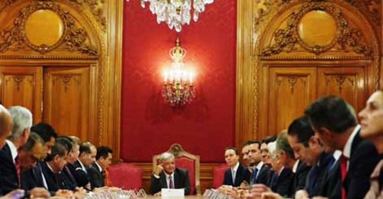 AMLO y la Conago liman diferencias sobre 'superdelegados'