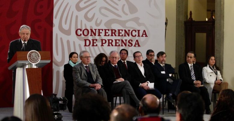 Ofrece AMLO apertura de todos los expedientes secretos