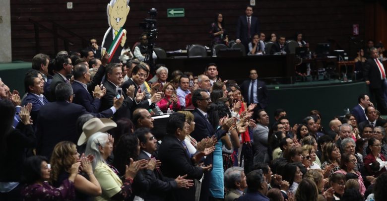 “No voy a reelegirme, no soy un ambicioso vulgar”: López Obrador
