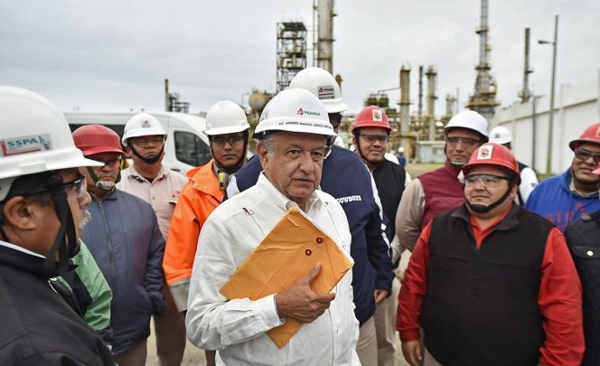 Se invertirán 3,500 mdp en rehabilitar refinería de Tamaulipas: López Obrador