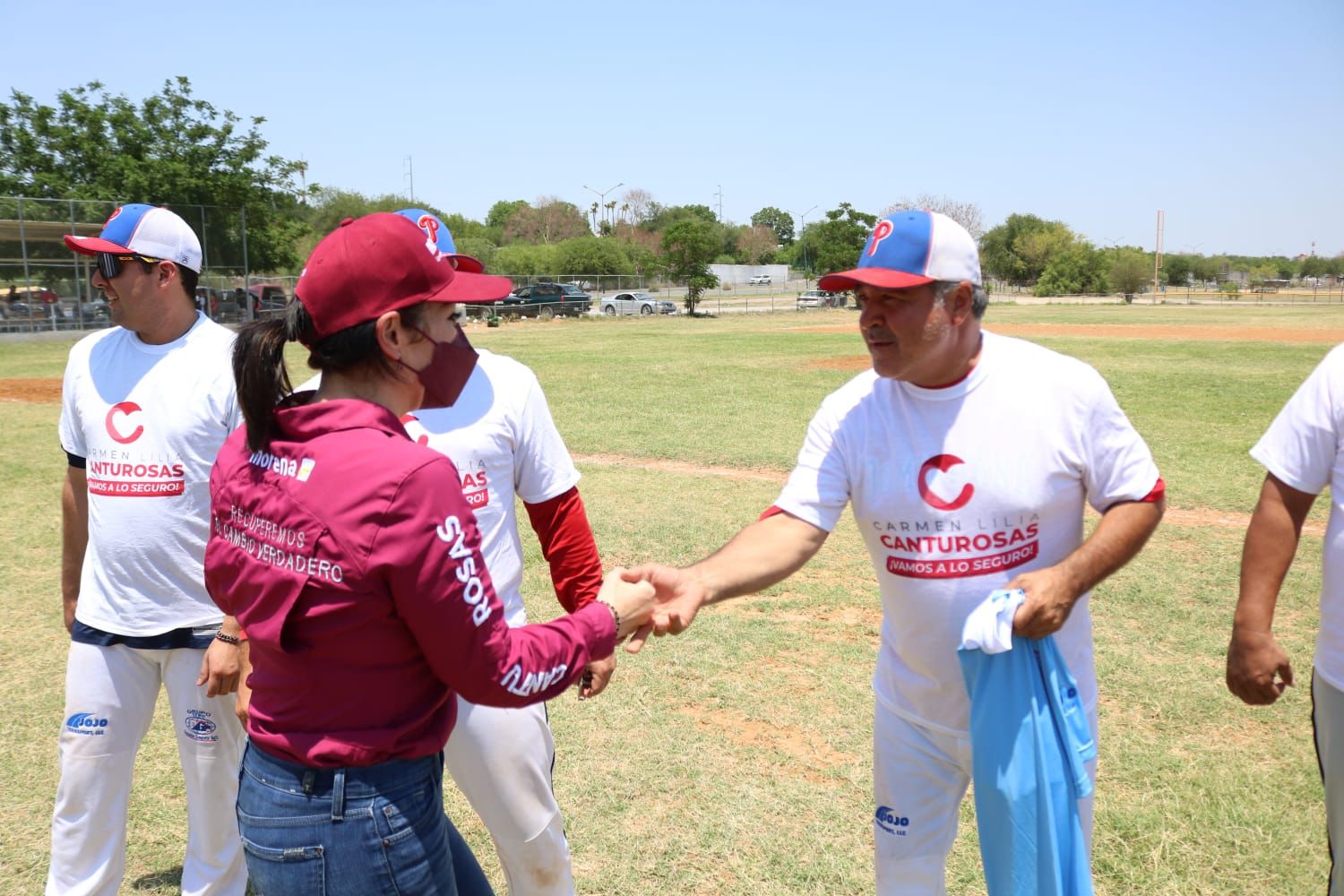 Construirá Carmen Lilia Canturosas dos campos en Riberas del Bravo