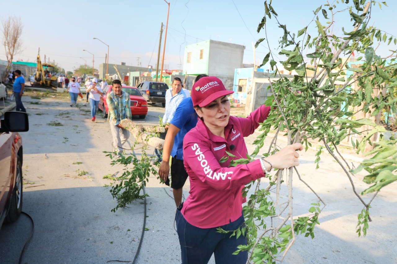 Apoya Carmen Lilia Canturosas y su equipo a ciudadanía afectada por tormenta Apoya Carmen Lilia Canturosas y su equipo a ciudadanía afectada por tormenta