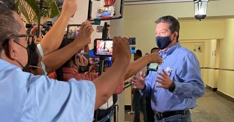 Reaparece Cabeza de Vaca en Tamaulipas; Pide se revise su caso a fondo