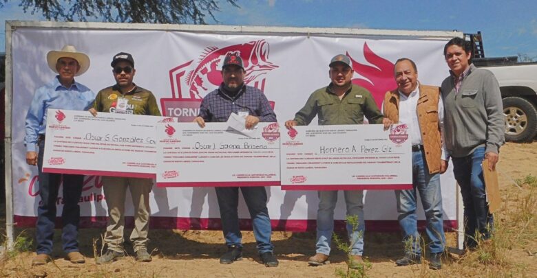 Premian a los ganadores del torneo de pesca de Nuevo Laredo