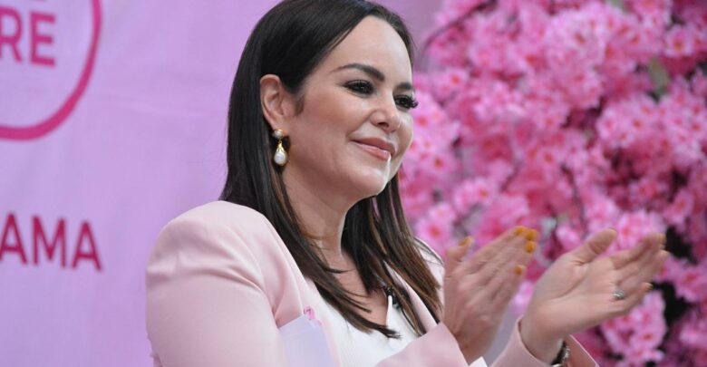 CARMEN LILIA DE LOS ALCALDES MÁS CONFIABLES DE MÉXICO: Massive Caller