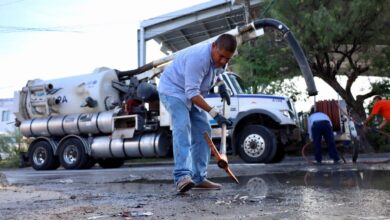 Da COMAPA Nuevo Laredo mantenimiento preventivo para evitar inundaciones