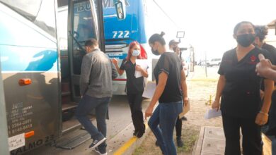 Arranca mega vacunación de 10 mil neolaredenses en Laredo, Texas