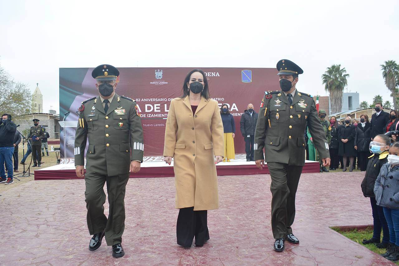 Conmemoran autoridades de Nuevo Laredo Día de la Bandera