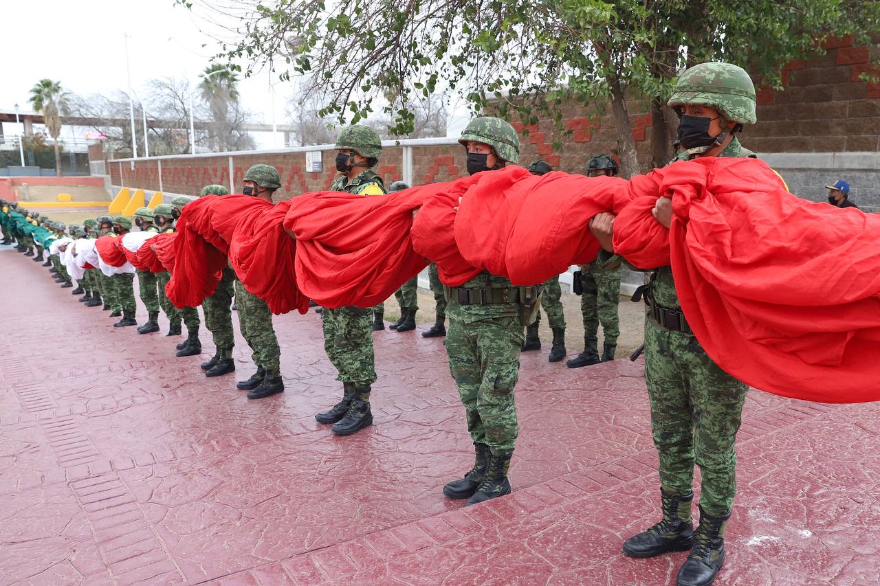 Conmemoran autoridades de Nuevo Laredo Día de la Bandera