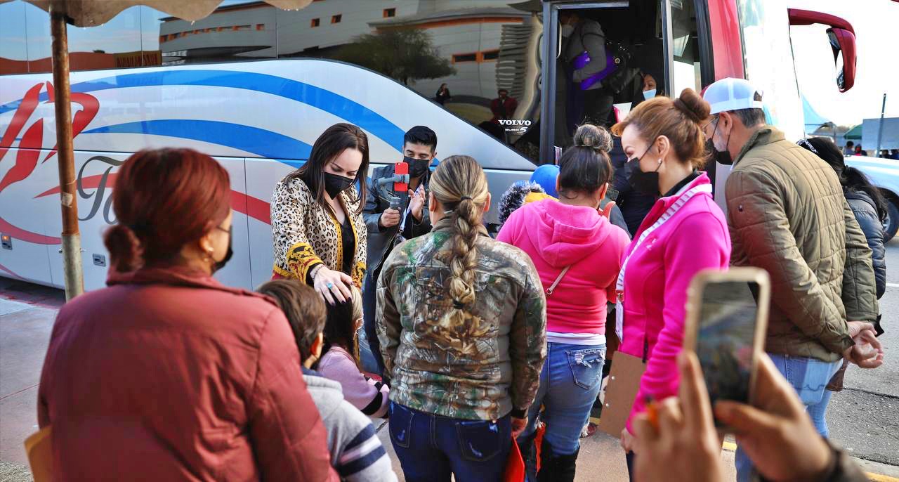 Replicarán en toda la frontera de México el sistema de vacunación Nuevo Laredo-Laredo