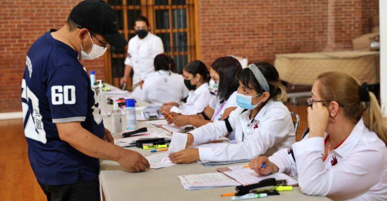 Inicia registro mixto de vacunación contra COVID-19 en Nuevo Laredo