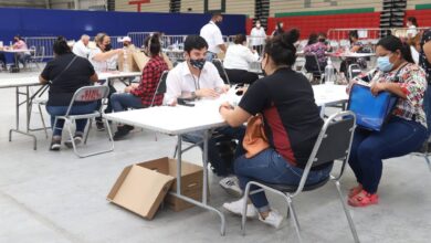 Facilita Gobierno de Nuevo Laredo firma de contrato de la beca UNE con institución bancaria