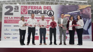 Aprovechan neolaredenses segunda Feria de la Industria Maquiladora