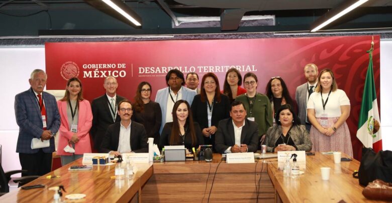 Alcaldesa de Nuevo Laredo gestiona ante SEDATU proyectos para el desarrollo metropolitano de la ciudad