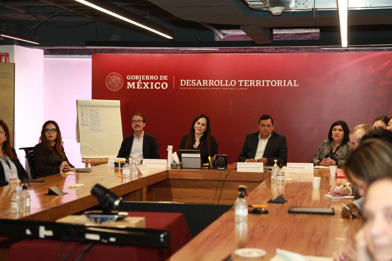 Alcaldesa de Nuevo Laredo gestiona ante SEDATU proyectos para el desarrollo metropolitano de la ciudad